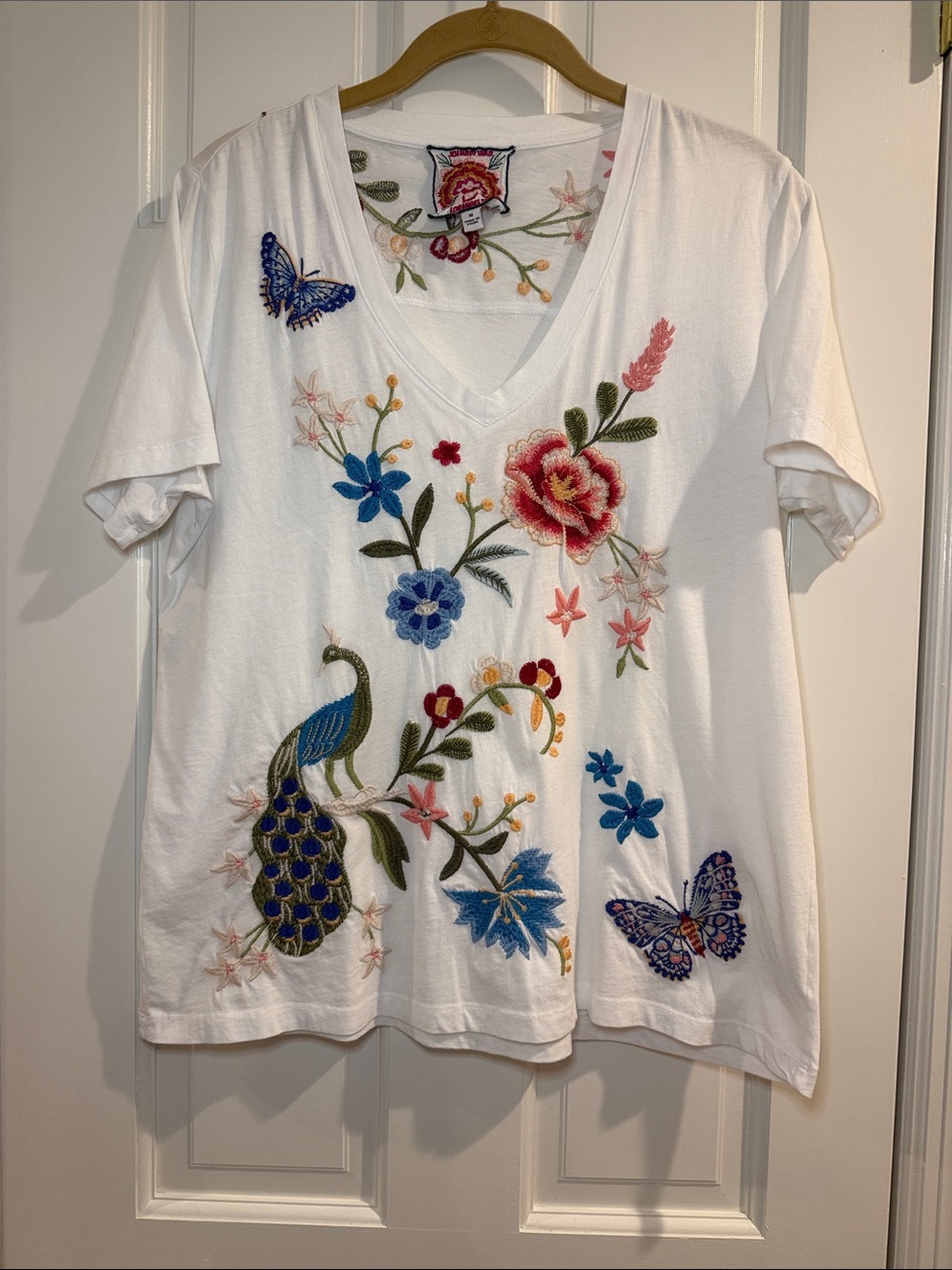 Johnny Was Embroidered White V-Neck Floral & Peacock Tee